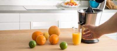 Ensemble bec verseur - Presse agrumes électrique Vitamin Ready – Image 4